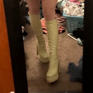 Vintage Light Green Gogo boots